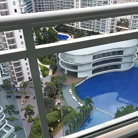 Azure South - Wave Pool - Heart Of The City Paranaque City Eksteriør billede